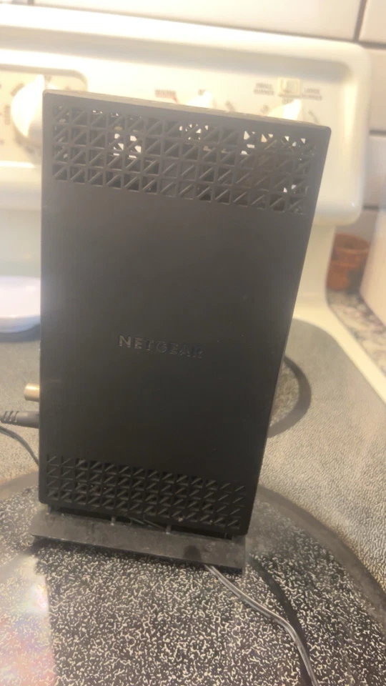 Router módem por cable WiFi NETGEAR C6220 AC1200 Foto 3 de 4