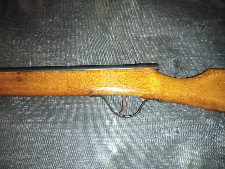 Jouet ancien Carabine à fléchettes - bois et métal - étiquette NS - fonctionnel - Photo 3/4