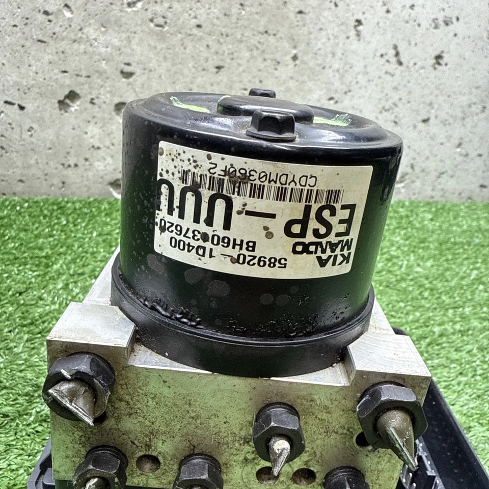 2007-2009 KIA Rondo ABS антиблокировочный тормоз насос модуль в сборе 58920-1D400 - Изображение 2 из 4