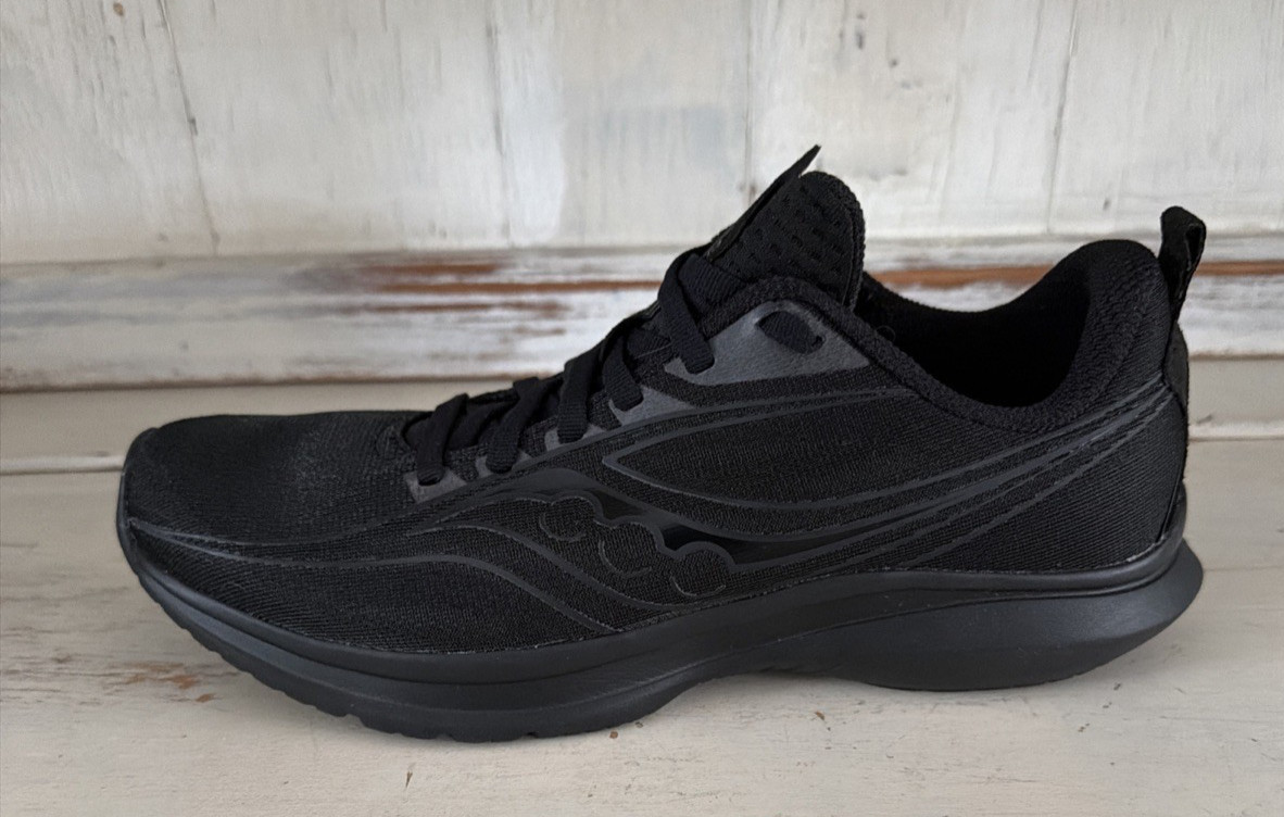 Saucony Kinvara 13 Triple Black Lightweight Running Shoes S10723-14 Womens Sz 9