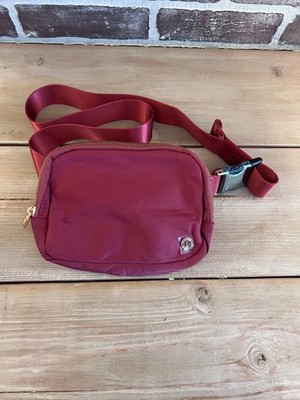 Wantable Belt Bag - Crossbody Purse -Burgundy NWOT
