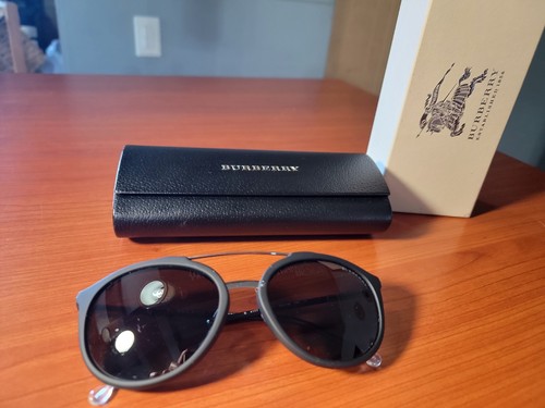 Occhiali da sole uomo unisex Burberry 4177 3452/87 neri polarizzati con scatola e custodia - Foto 2 di 13