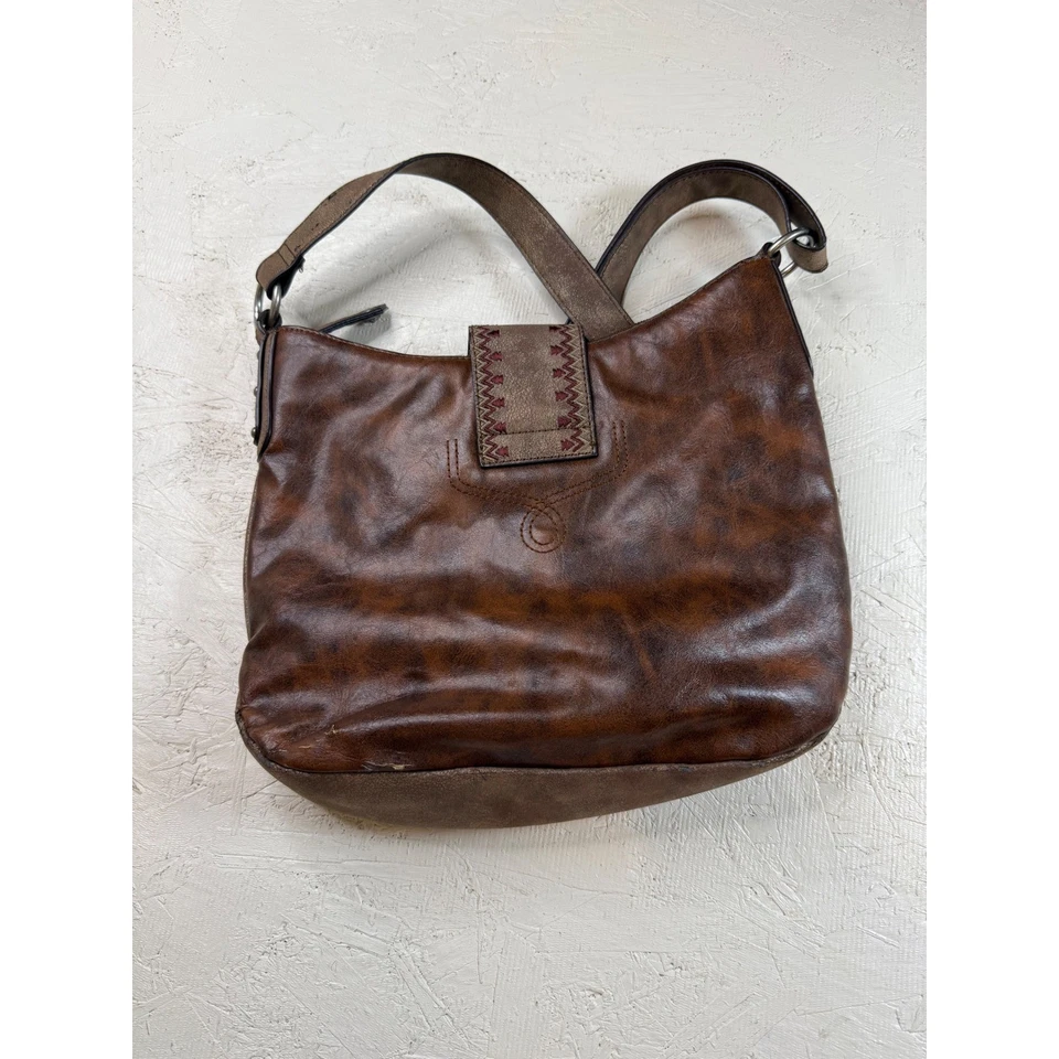 Bolso de Hombro Hobo Miss Me Marrón Imitación Cuero Estrás Detalles de Acento Foto 2 de 4