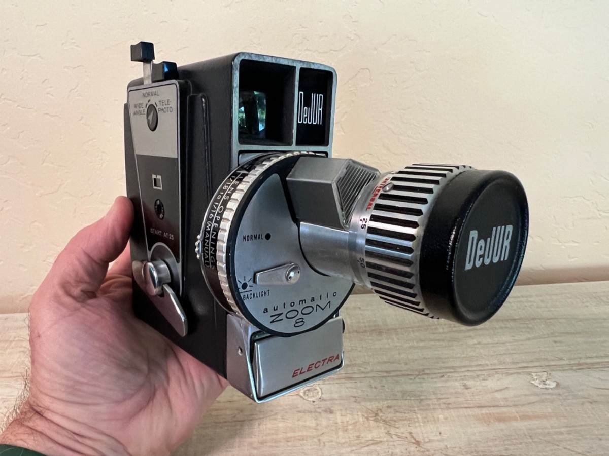 Vintage DeJur Custom Electra Automatic Zoom 8mm Movie Camera