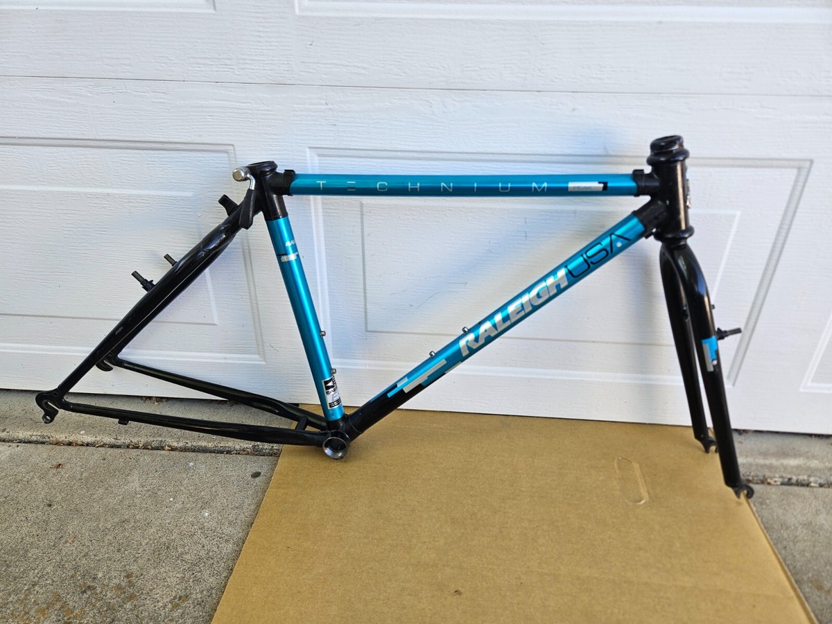 Vintage 1990 Raleigh Technium Peak Mountain Bike Frame 17