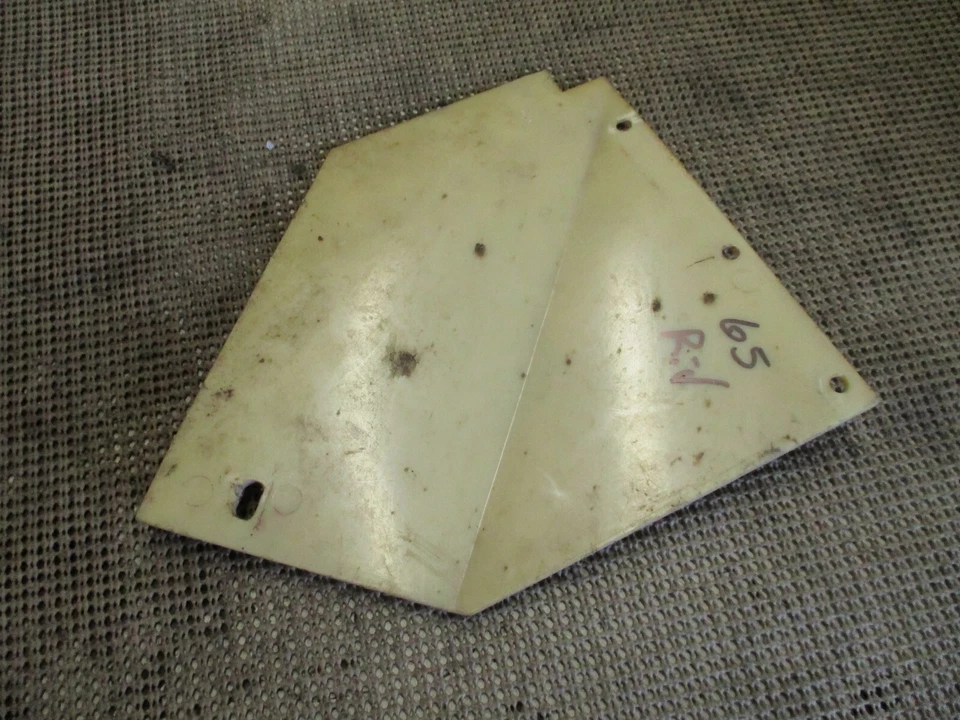 1963 1964 1965 Buick Riviera & Riviera Gran Sport extensão de console de plástico - Imagem 2 de 4