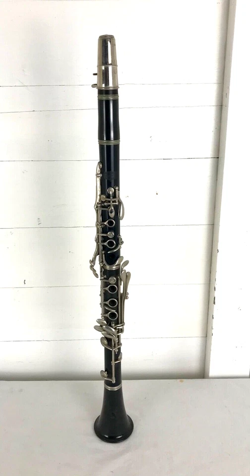 Clarinete Bundy Selmer Resonite con estuche. Proyecto de reparación Foto 2 de 4