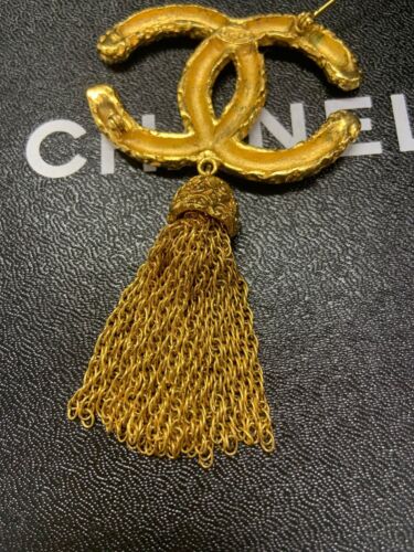 CHANEL Kokosmarke Goldbrosche - Bild 6 von 6