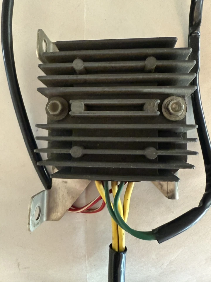 KTM 950 Supermoto Voltage Regulator Rectifier - Image 2 of 4
