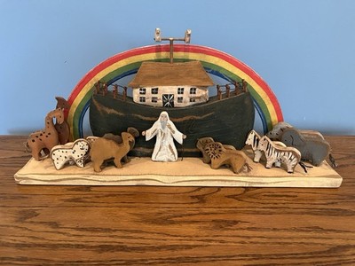 Vintage Wood Carved & Painted Noah's Ark Erzgebirge Animals Noah & Ark