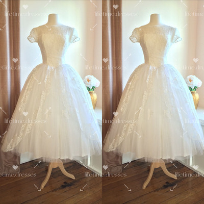 Vintae Short Wedding Dresses Tea Length 1970s Short Sleeves Lace Bridal Gowns