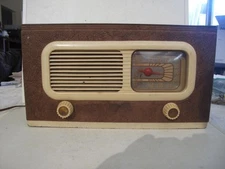 Philco mid century 1946 vacuum tube AM table radio Model 47-204 re-caped