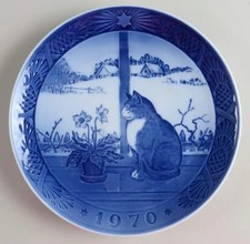 Vtg Royal Copenhagen Christmas Rose & Cat Plate Skoleskibet Kai Lange 1970 NICE!