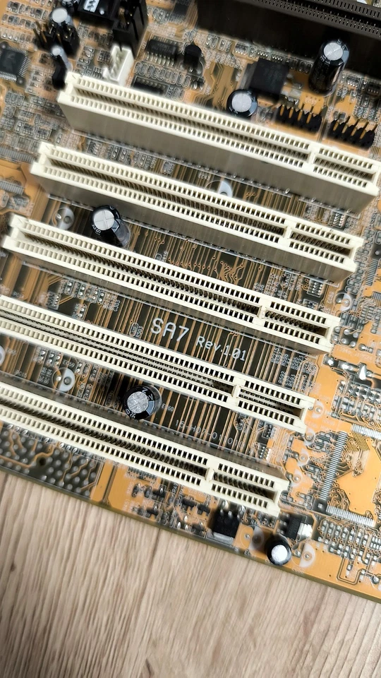 ABIT SA7 Rev. 1.01 Socket 478 DDR1 AGP ATX SiS 645DX Motherboard + CPU + RAM - Image 3 of 4