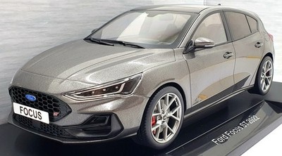 Ford Focus ST de 2022 au 1/18 de Model Car Group MCG18454 MCG