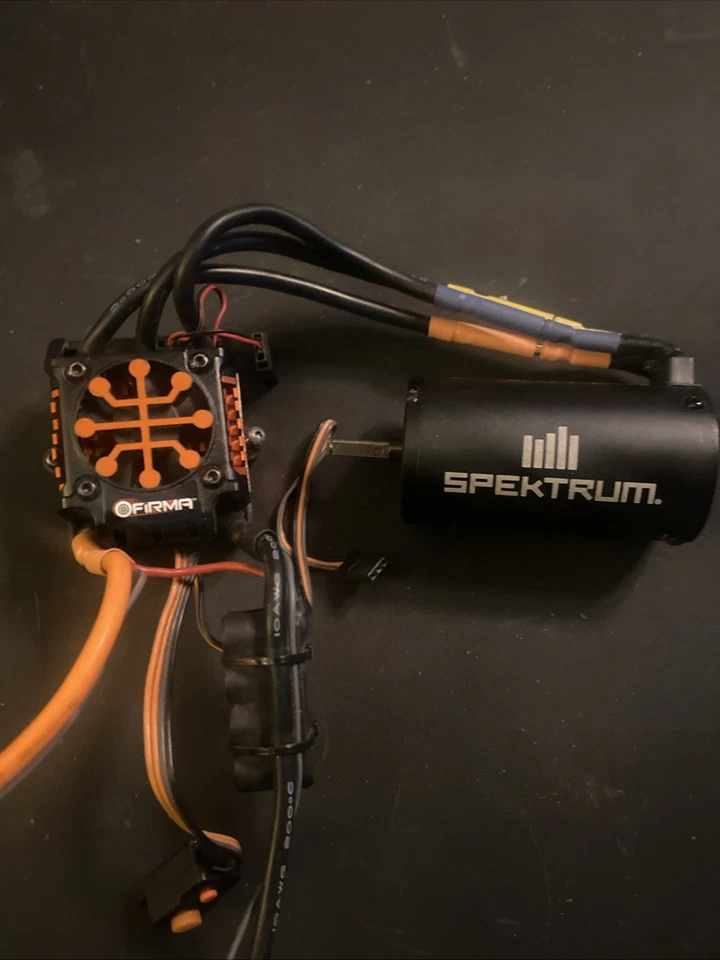 Arrma Spektrum Firma 150A Smart 6s ESC & 2050kv 4 Pole Brushless Motor / Kraton - Image 2 of 4
