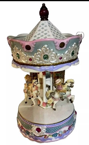 Avon Beary Go Round Carousel 2002 Musical 11.5" Vintage NIB