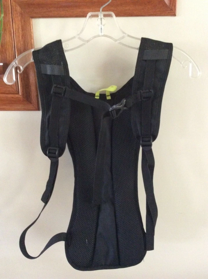  Mochila Ozark Trail Exterior con 2 L Hidratación/Depósito de Agua Gris/Negro Foto 3 de 4