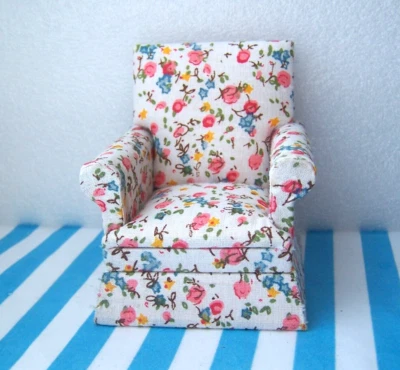 DOLLS HOUSE, ARMCHAIR, 12TH, FURNITURE, FLORAL, COZY SEATING - Image 1 of 4