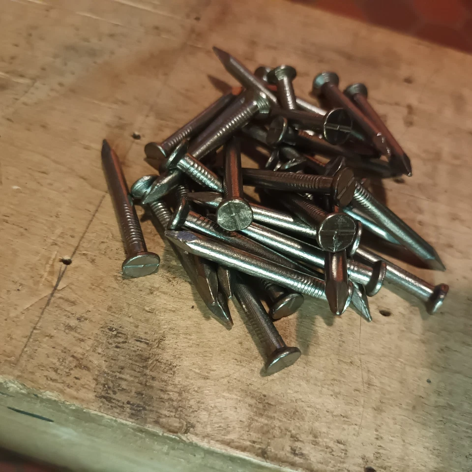 Lot 30 Fausse  Vis  Déco , Création , Porte Cloutée Neuve De Stock Ancien  - Photo 2/4