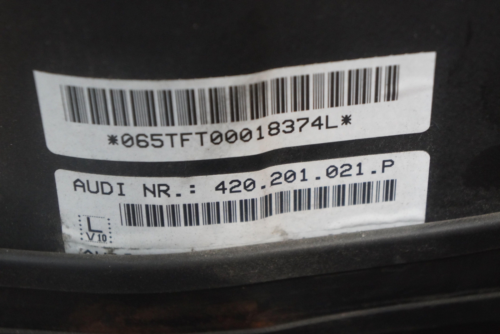 Left Gas Fuel Tank Coupe 420201021P OEM Audi R8 2010-15