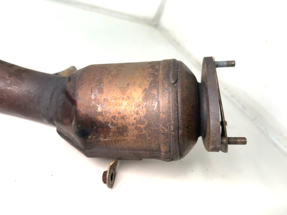 Tubo colector de escape del lado derecho del pasajero Porsche Cayenne 958 2003-2006 OEM Foto 2 de 4