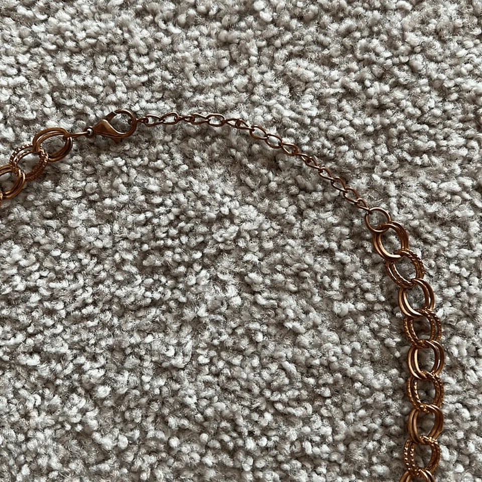 Collar llamativo cadena encaje oro y piedra vintage Foto 3 de 3