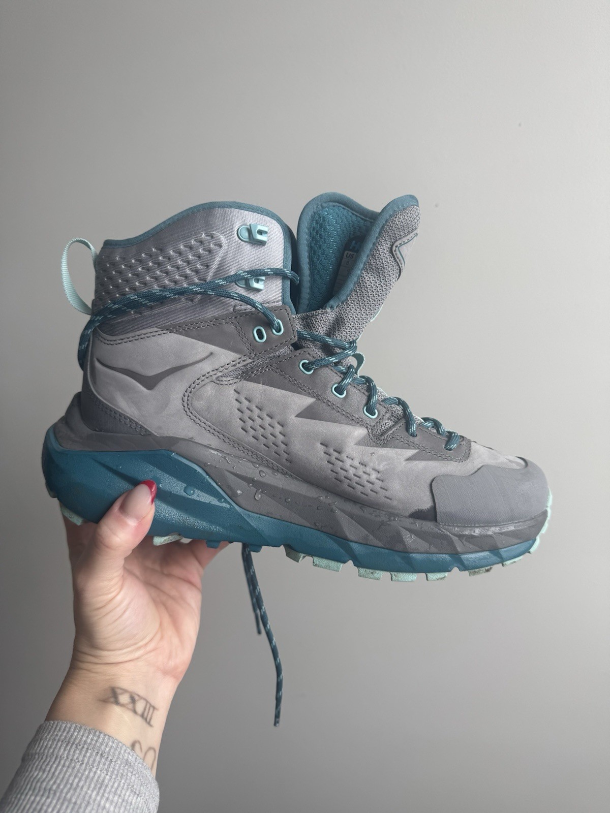 Botas de senderismo Hoka Kaha GTX para mujer talla 8 grises