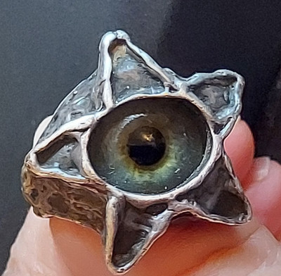 VTG Prosthetic Eye & Sterling Silver Star Chunky Brutalist Artisan Ring SZ 7