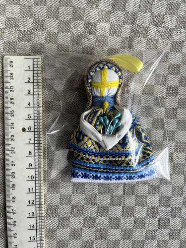 Ucraniano Eco Motanka tradicional hecho a mano muñeca de tela 4’’ Folk amaril... - Imagen 6 de 16