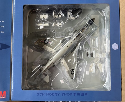 HM 1/72 F-4B Ghosts II Fighter Pukin Dogs Squadron HA19051 Finished Model NEW - Picture 7 of 8
