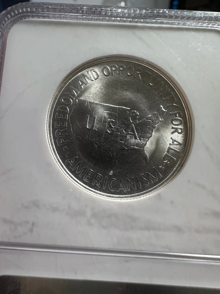 1952 S Washington Carver Commemorative  NGC MS65  only 8,006 minted  Lot#901 - Image 2 of 4