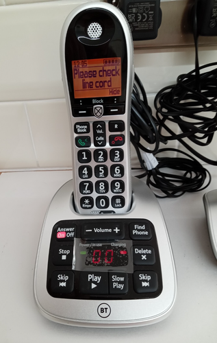 BT4600 Twin Phone with Big Button Call Blocking Answer Machine - Zdjęcie 2 z 6
