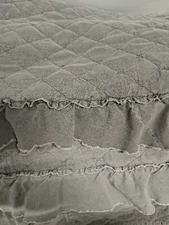 JML COTTON QUILT GRAY W/RUFFLED EDGING 2- SHAMS 100% POLYESTER 105"x 96"