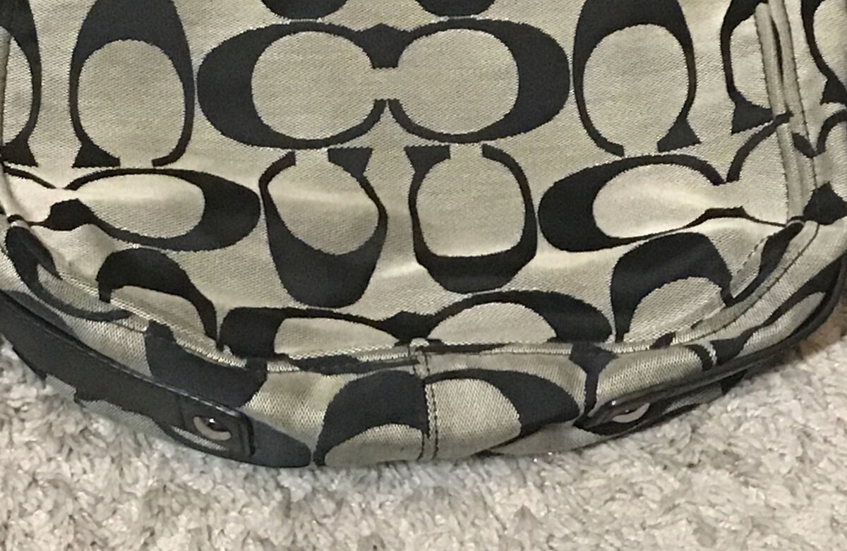 Coach Zoe Signature Hobo Signature Jacquard Bag Purse K1182 Coach Zoe Signature Hobo Signature Jacquard Bag Purse K1182
