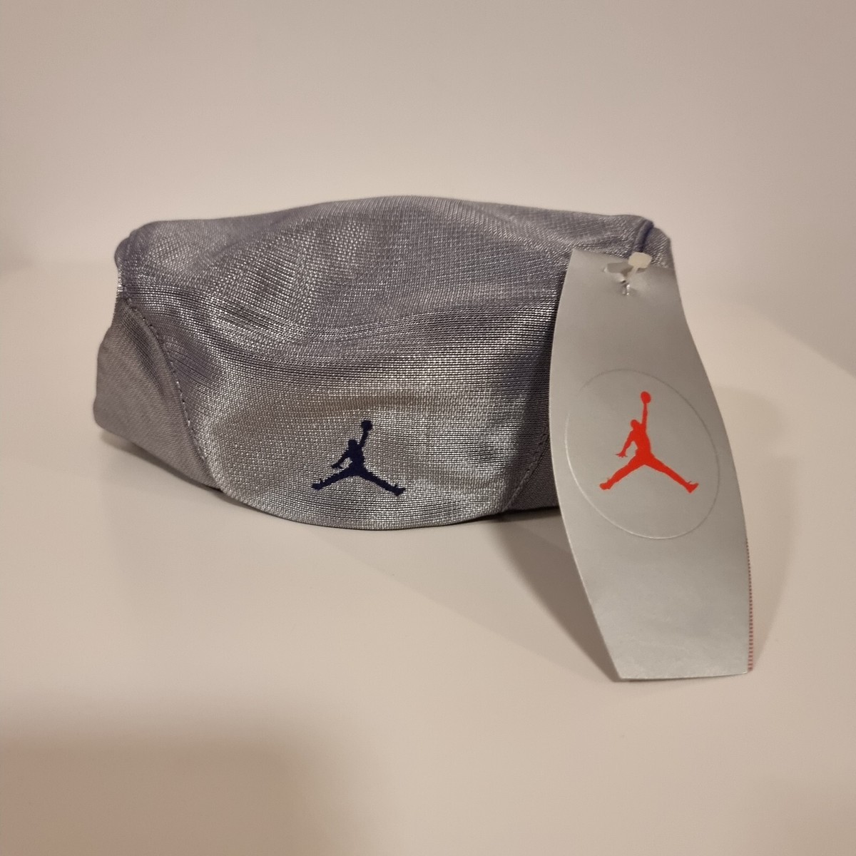 MICHAEL JORDAN Vtg Golf Flat Cap Newsboy Cabbie Silver/Deep Blue