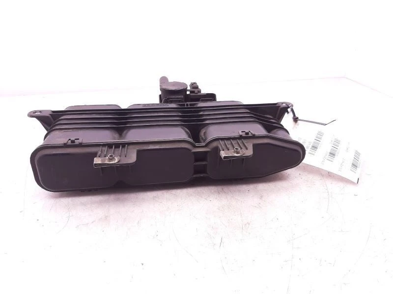 Bote de vapor de combustible de 3,0 L para Ford Fusion 9E519E857bc 2010-2012 Foto 3 de 4