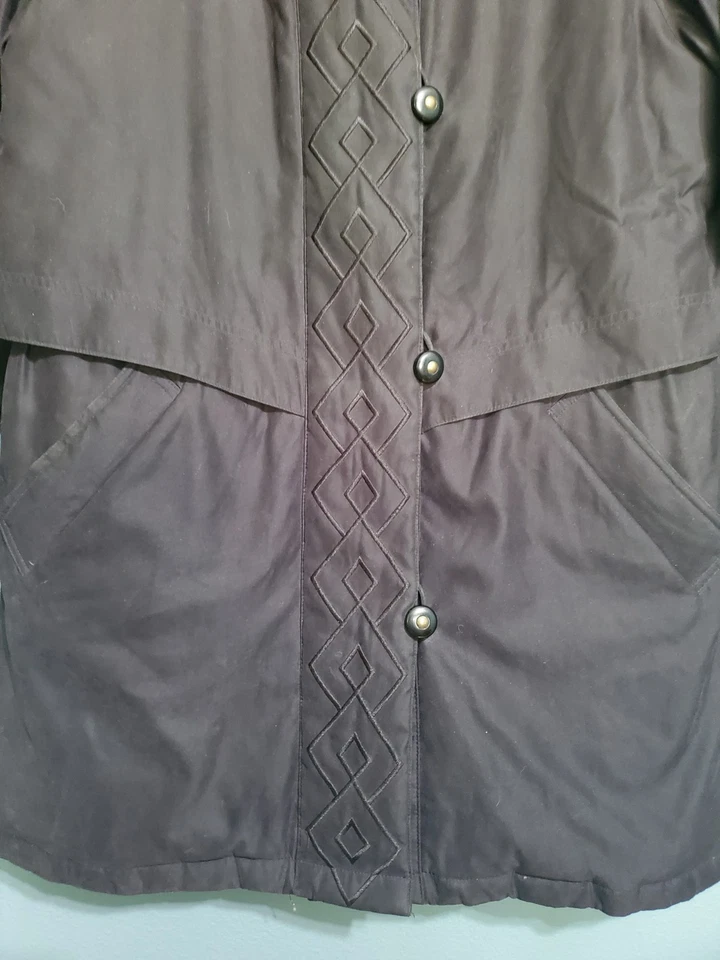 Elegante chaqueta de abrigo acolchada con capucha de piel sintética diseño para mujer NEGRA talla pequeña pequeña Foto 3 de 4