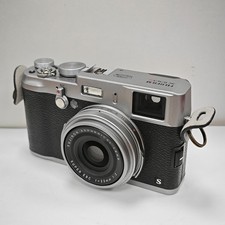 FUJIFILM Fuji X100S Silver 16.3MP Compact Digital Camera English -90 New