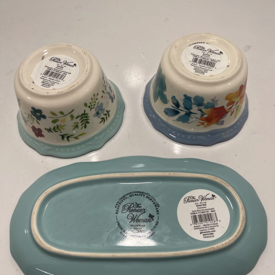 Juego de 2 cuencos de postre Pioneer Woman Ramekin con plato de mantequilla de gres Foto 2 de 3