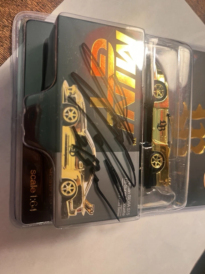 亲笔签名迷你 GT 自由行走 西尔维亚 S15 金色系列 1/64 原宿限量版 罕见 — 第 3/3 张图片