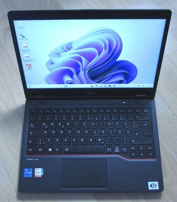 Fujitsu LifeBook U7311 Notebook i5-1135G7 16GB 256GB-SSD 13,3'' Cam 4G/LTE Win11
