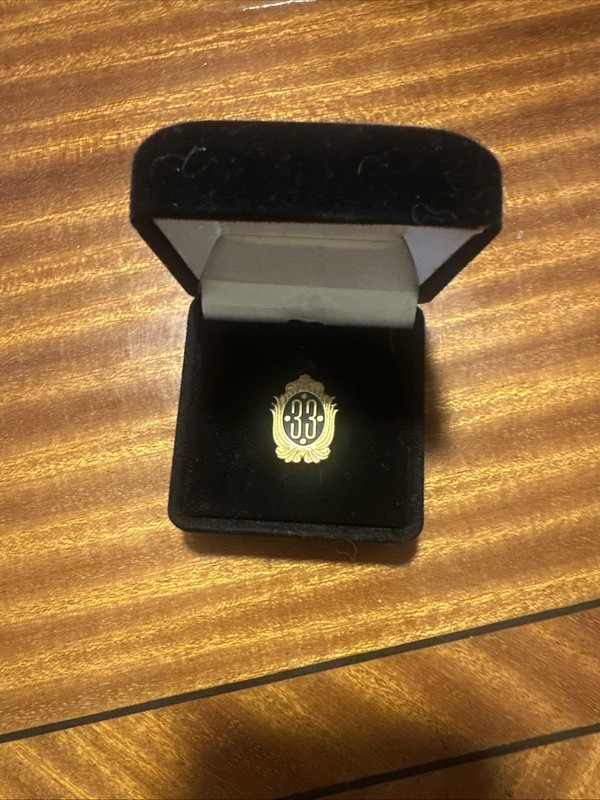 DISNEYLAND OLD DISNEY CLUB 33 LOGO FOR MEMBERS ONLY,LAPEL PIN GOLD TONE&BLACK