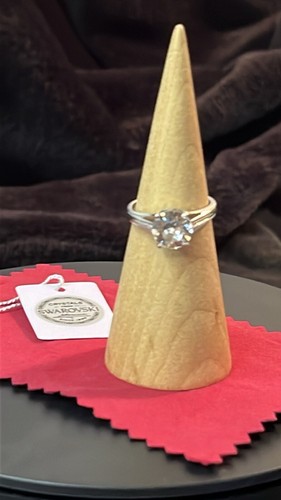 Swarovski Premium Austrian Crystal Solitaire Ring In Platinum/ Sterling silver 7 - Picture 2 of 13