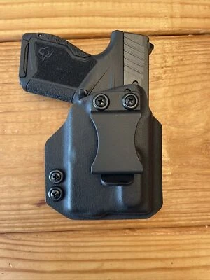 Kydex IWB holster for Taurus GX4 with TLR6