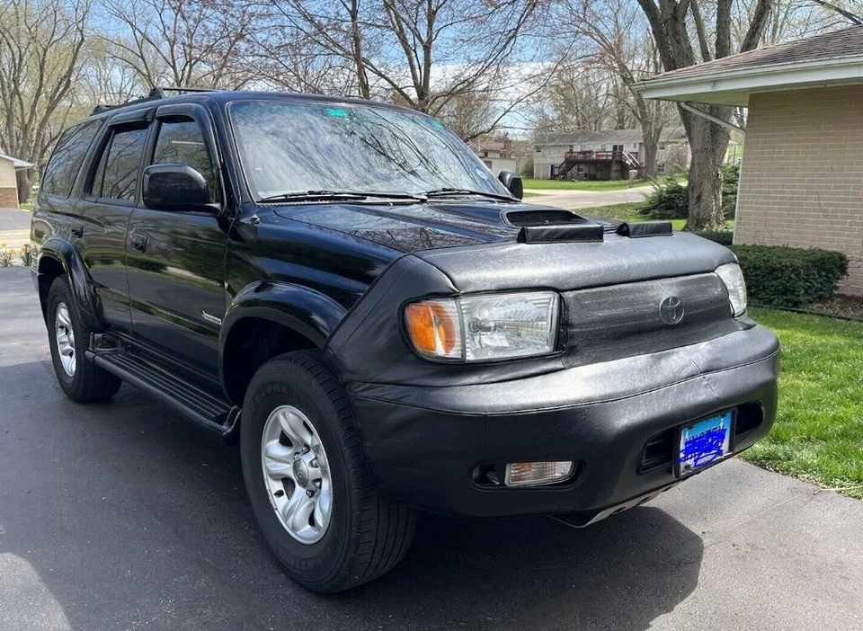 Colgan Front End Mask Bra 2pc.Fits Toyota 4Runner W/Fender Flares 99-02 W/Licen - Image 3 of 3