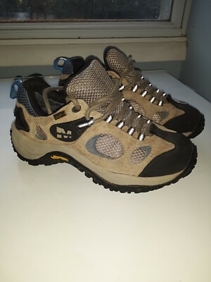 Merrel Hiking Shoes Vibram And Gore Tex Size 7 Mens