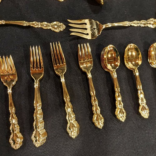 Oneida Flatware Set + Extra Serving Pieces - Picture 10 of 10