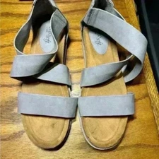 EUROSOFT SOFFT Womens 10 Vegan Leather Asymmetric Strappy Sporty Casual Sandals