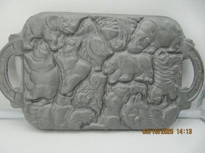 John Wright ~ 1984 Cast Iron - Animal Puzzle Baking Mold - 13.5  x 7.5  *VINTAGE